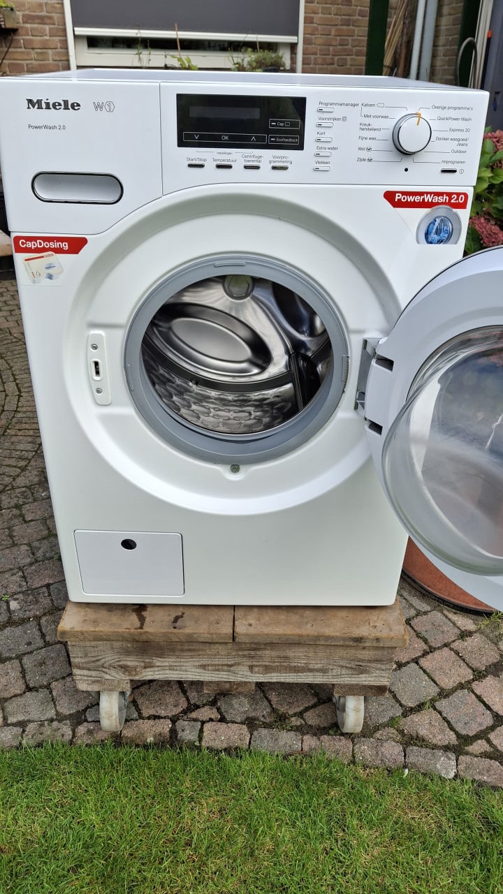 Miele wasmachine (gereserveerd)