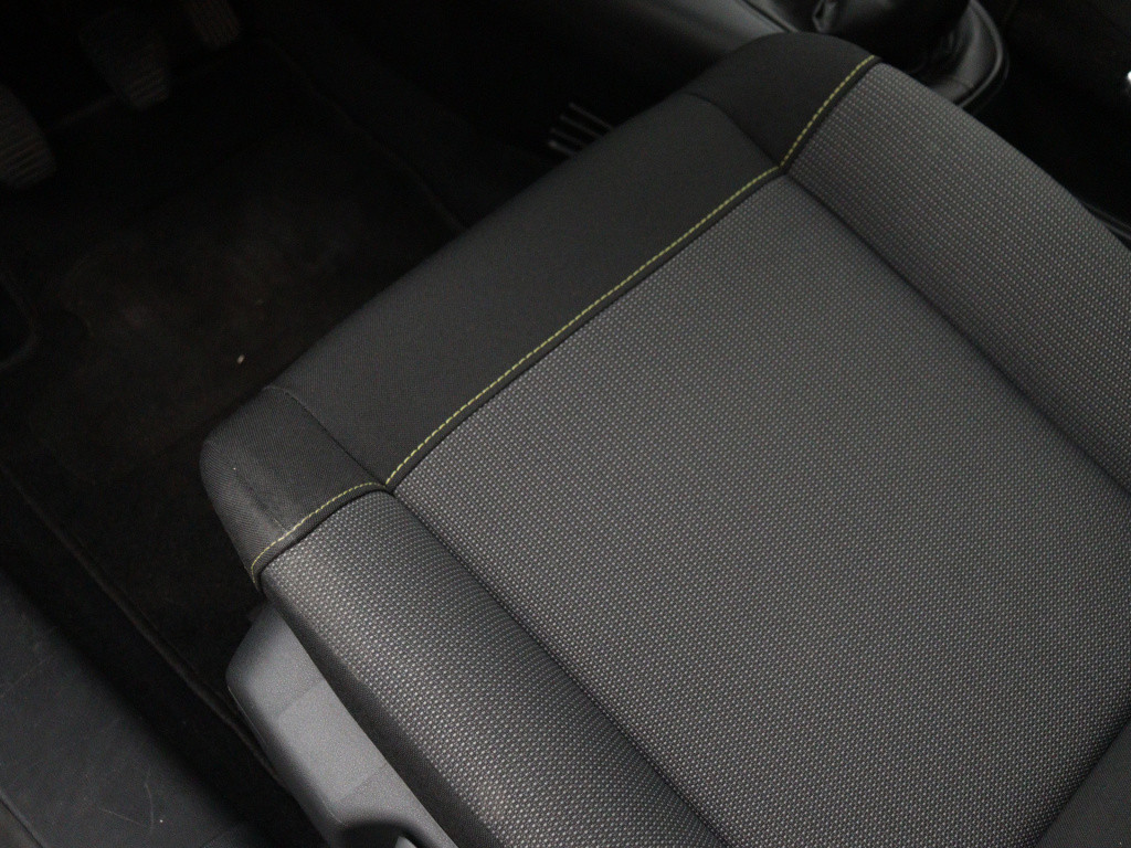Citroen C3 82pk feel | rijklaar | parkeersenosen achter |