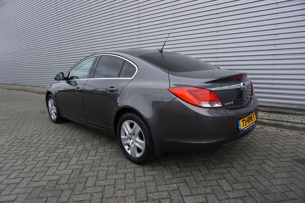Opel Insignia 1.8 edition climate / cruise controle / parkeersensor