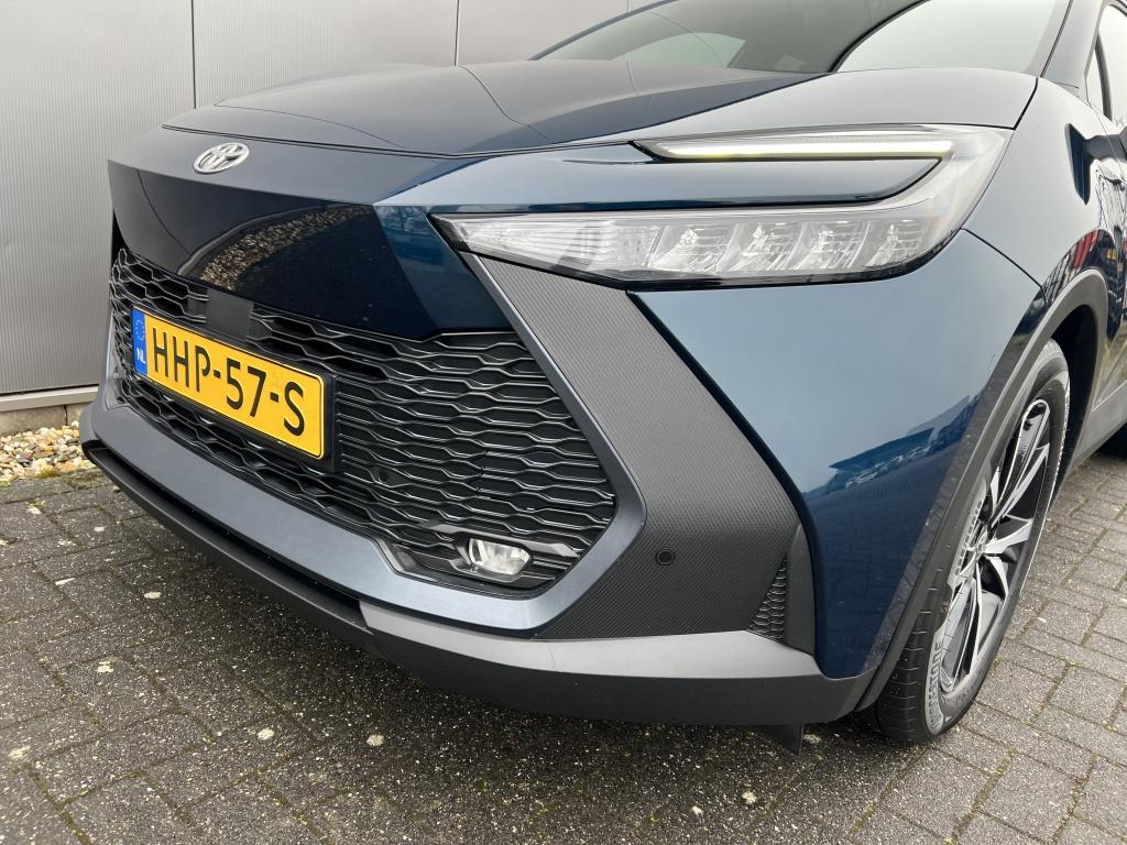 Toyota C-hr 1.8 hybrid 140 dyn