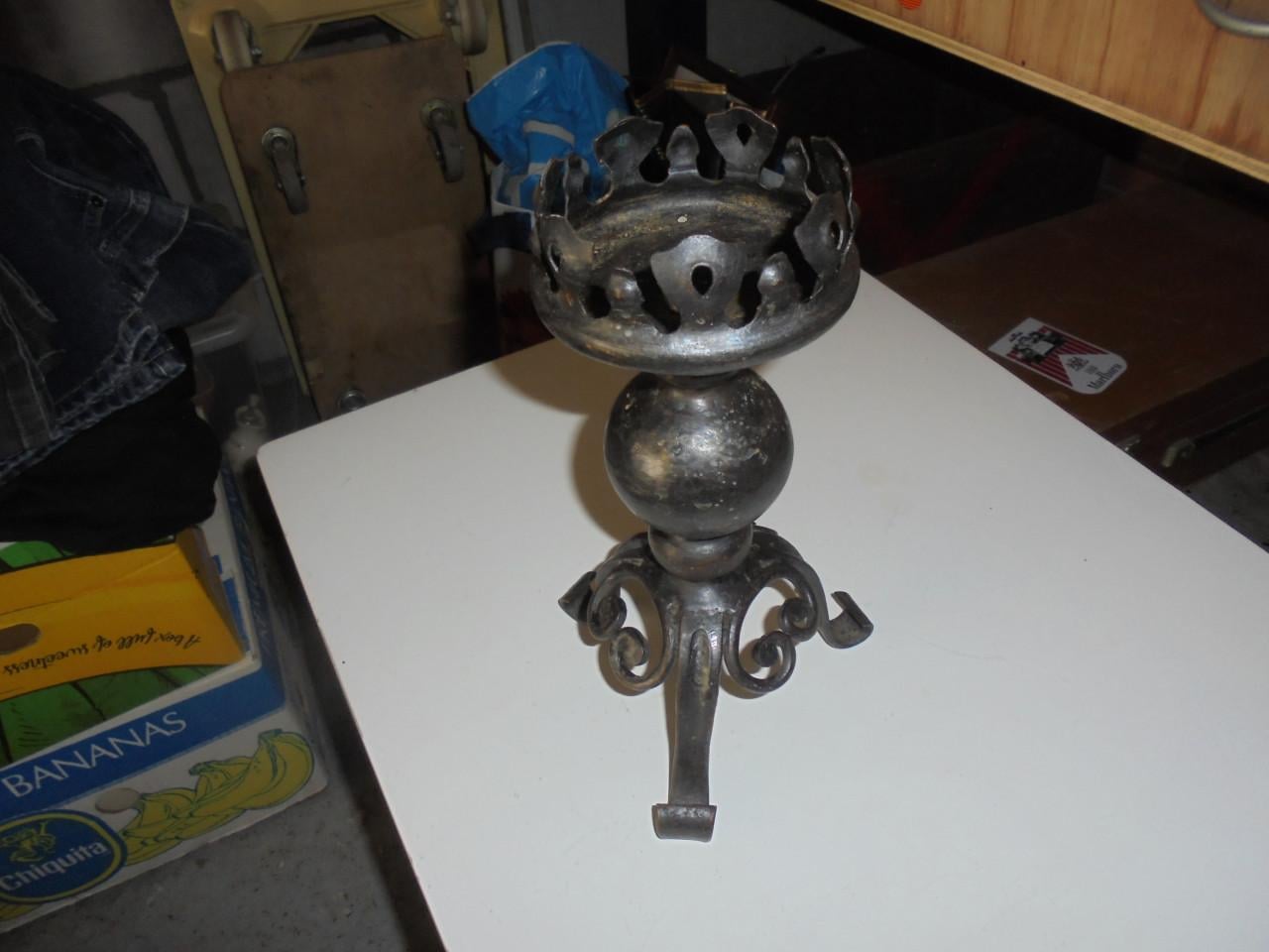 Metalen kandelaar