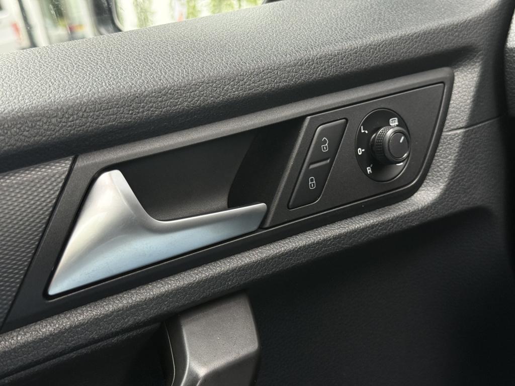 Volkswagen Caddy 1.4 tsi highline 7p | carplay | navi | trekhaak | stoelver