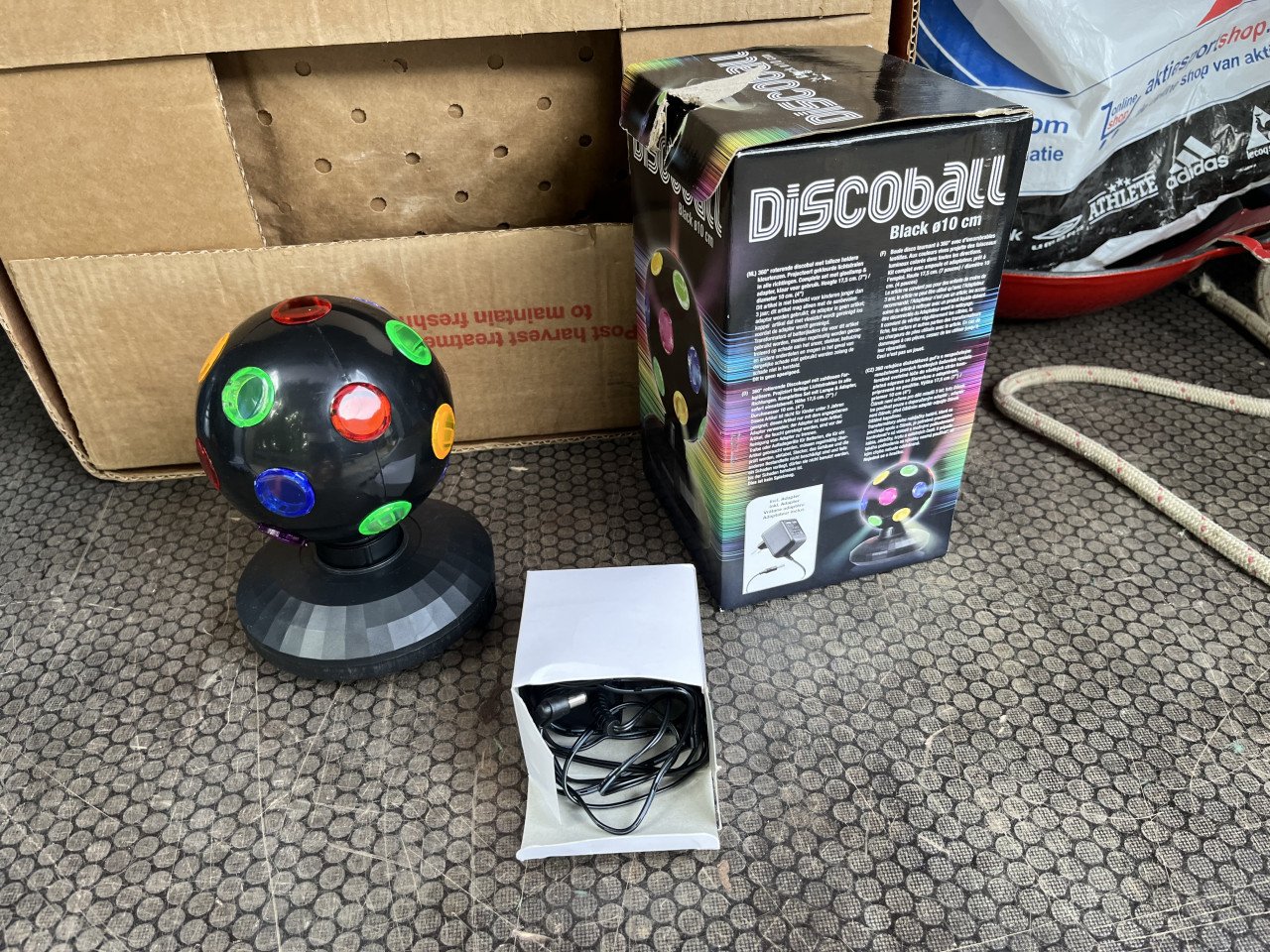 Disco bal 1 op batterijen, 1 op elektrisch