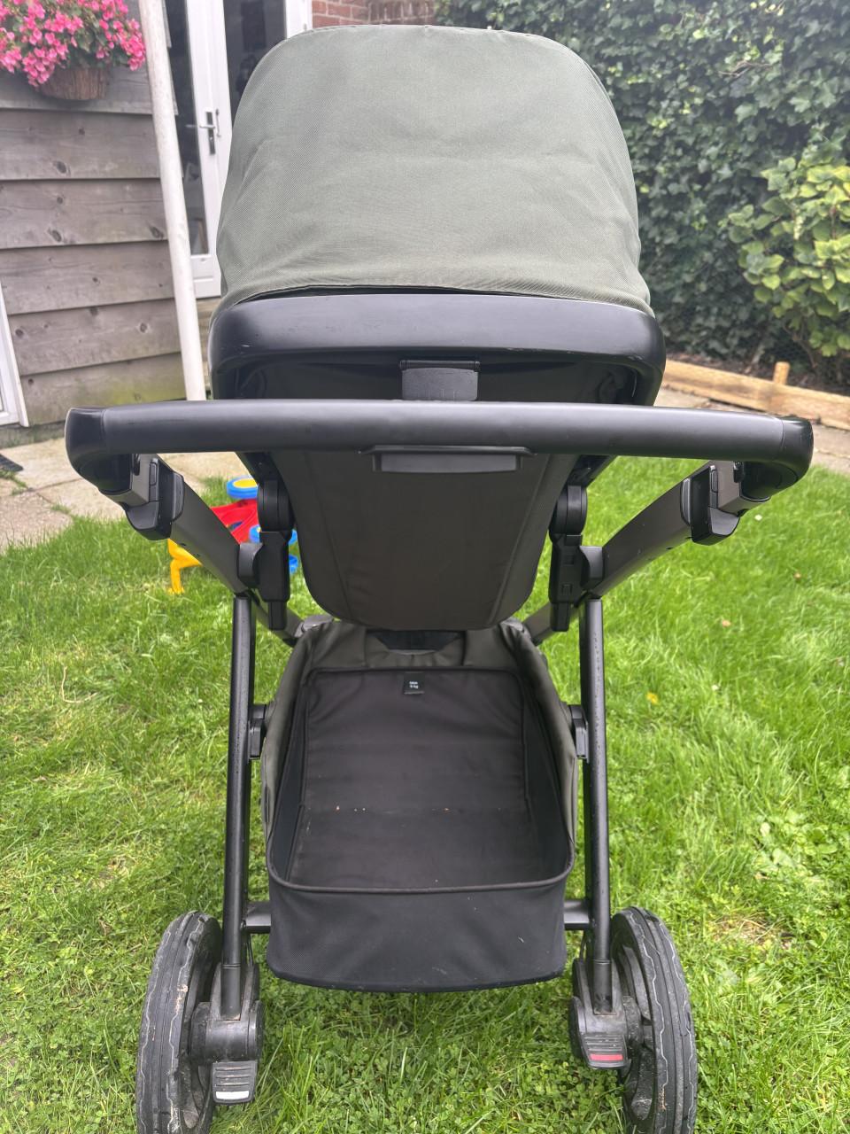 Dubatti Two kinderwagen nieuwstaat