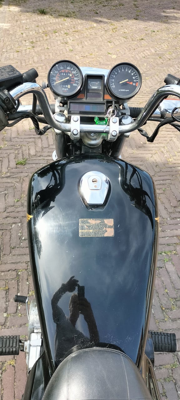 Honda Magna V30