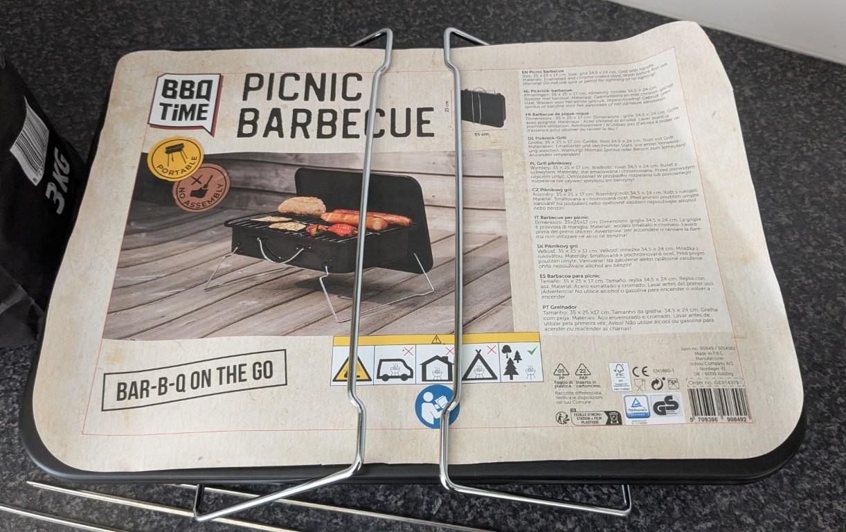 BARBECUE Helemaal Nieuw in de Verpakking