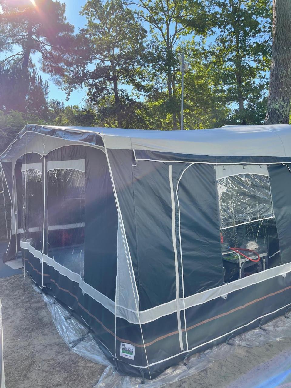 Voortent hypercamp Milaan 300 incl aanbouw