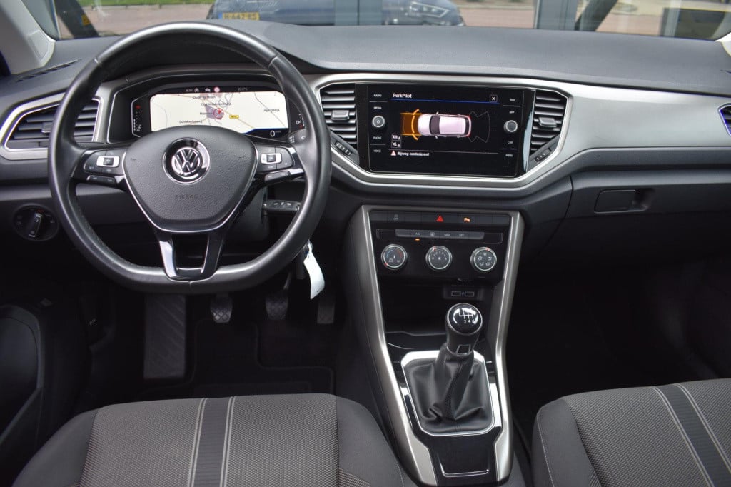 Volkswagen T-roc 1.0 tsi | virtual cockpit | trekhaak | apple carplay | and