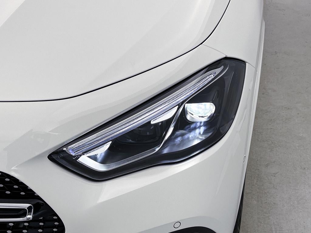 Mercedes-Benz Gla-klasse 180 business solution amg | premium plus pakket | 