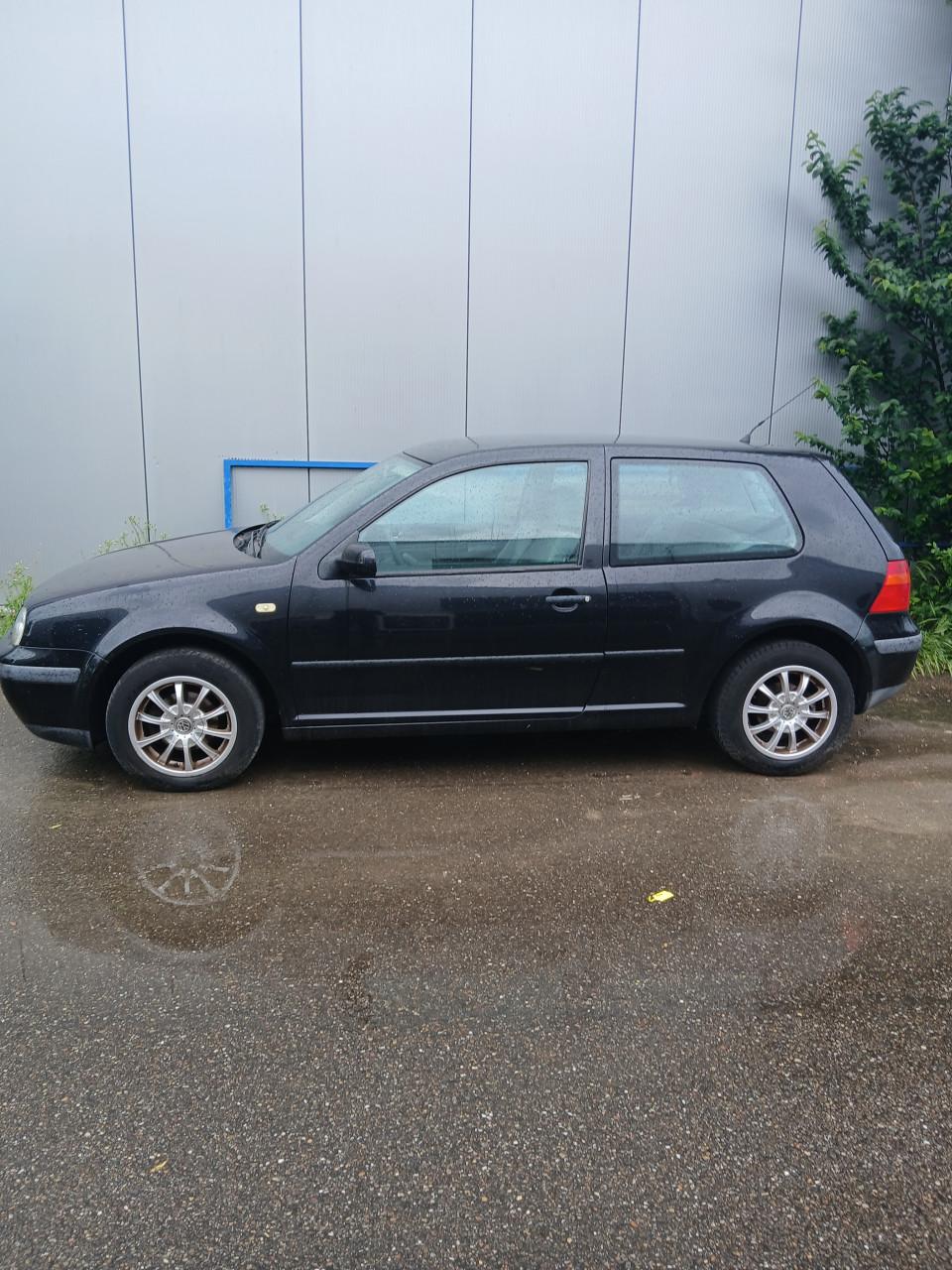 VW Golf 1.6-1999-goed lopen en rijdend-stuurbekr-airco-L.M. velgen-750,=