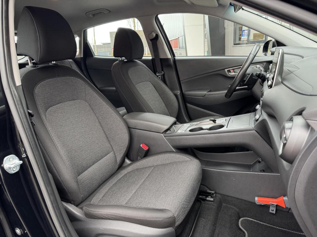 Hyundai Kona ev comfort 64 kwh soh 95% 3-fase lader