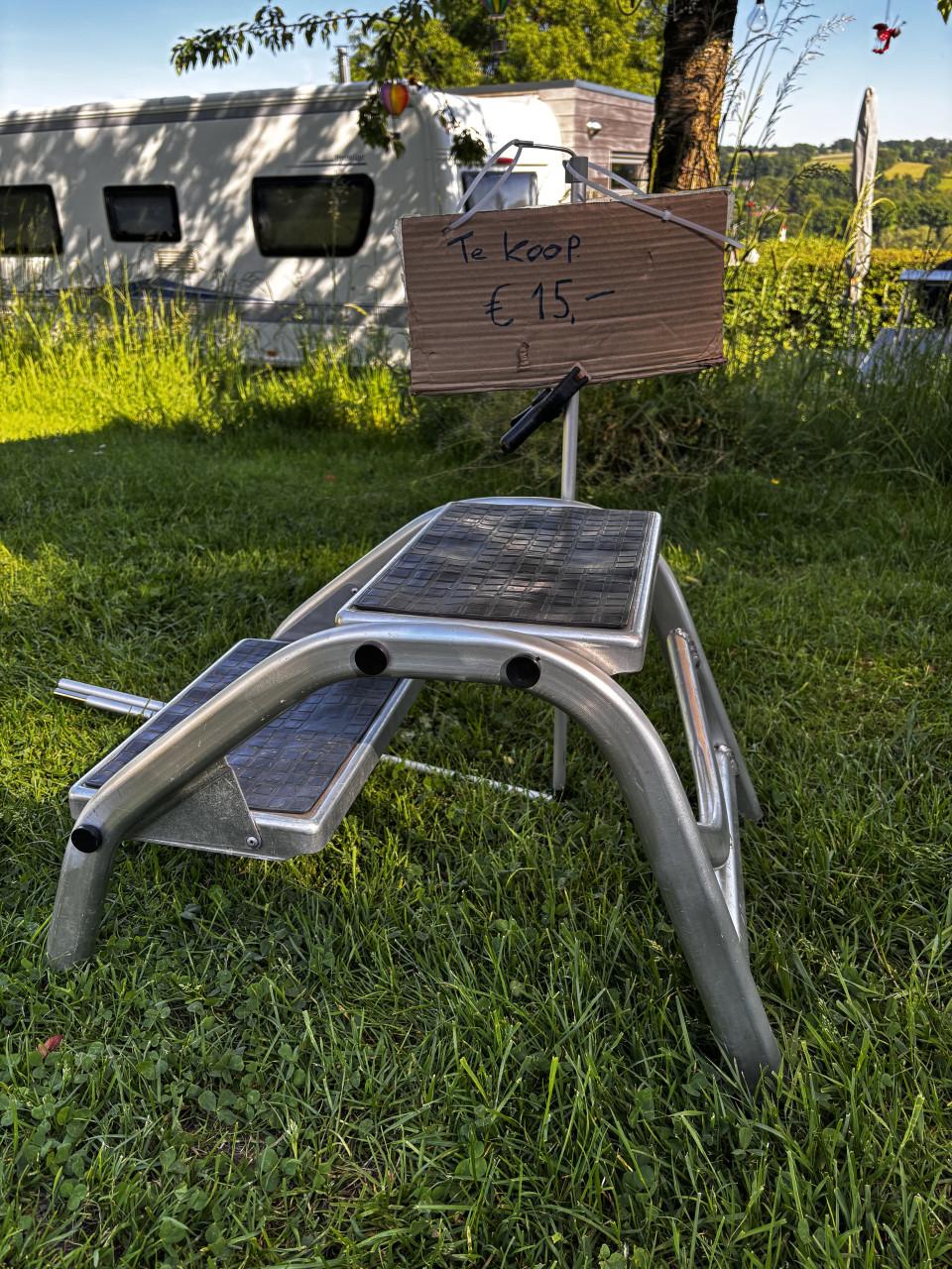 Caravan opstapje.