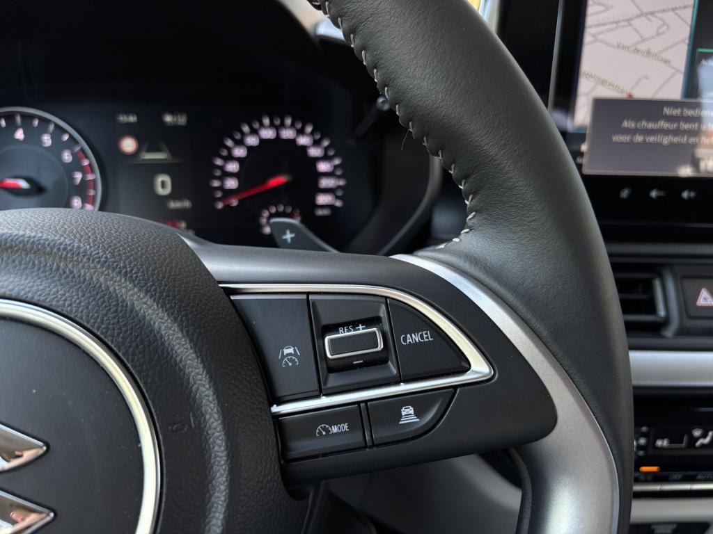 Suzuki Swift style automaat 1.2 smart hybrid/black rhino pakket