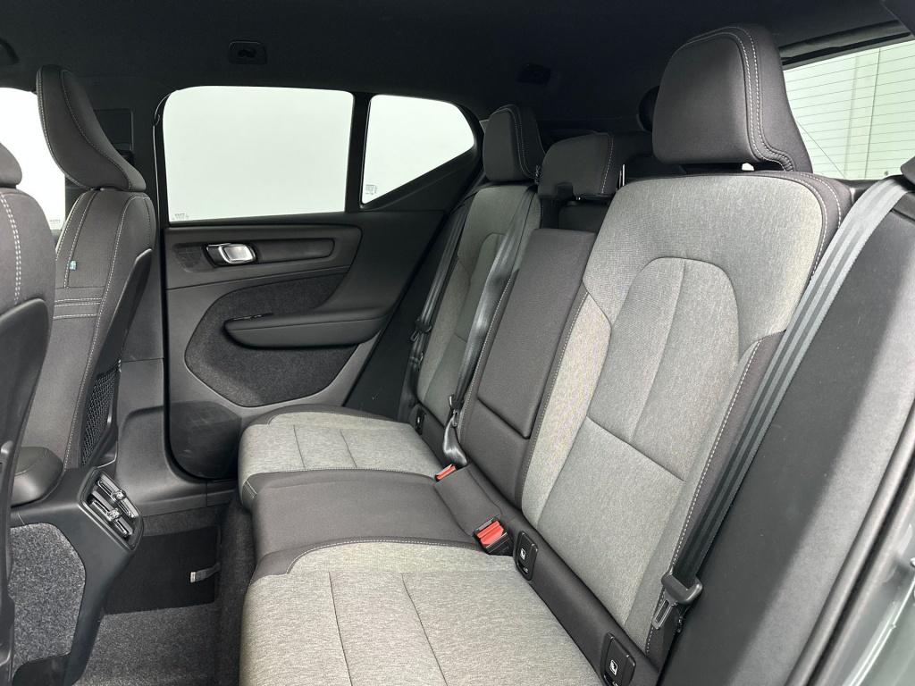 Volvo XC40 b4 197pk plus dark| camera| trekhaak| adap.cruise| h&k audio