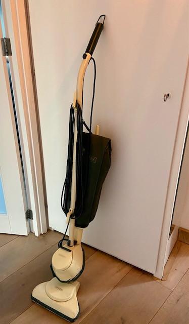 Vintage Vorwerk stofzuiger uit fifties