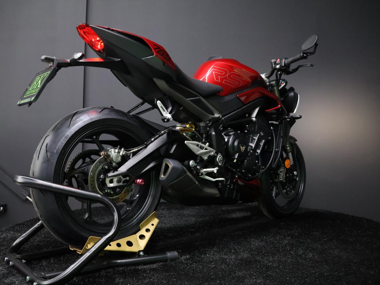 STREET TRIPLE 765 RS | Carnival Red