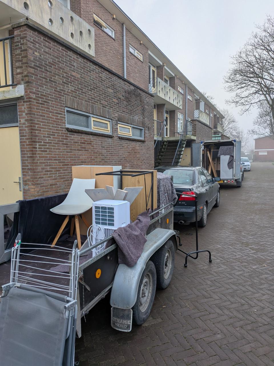 Vervoersdienst Vervoeren van meubels en goederen.