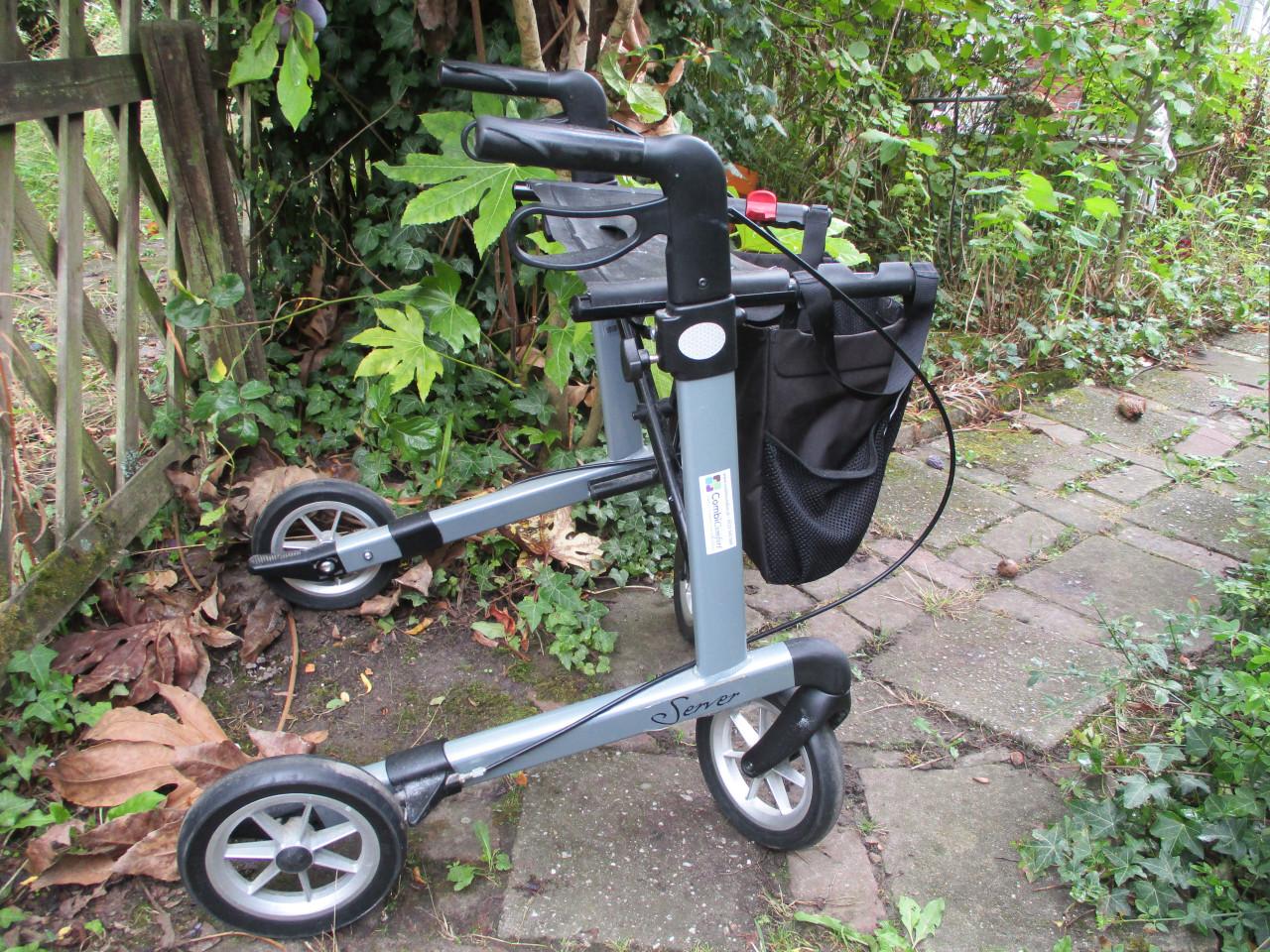 Te koop zeer mooie SERVER rollator