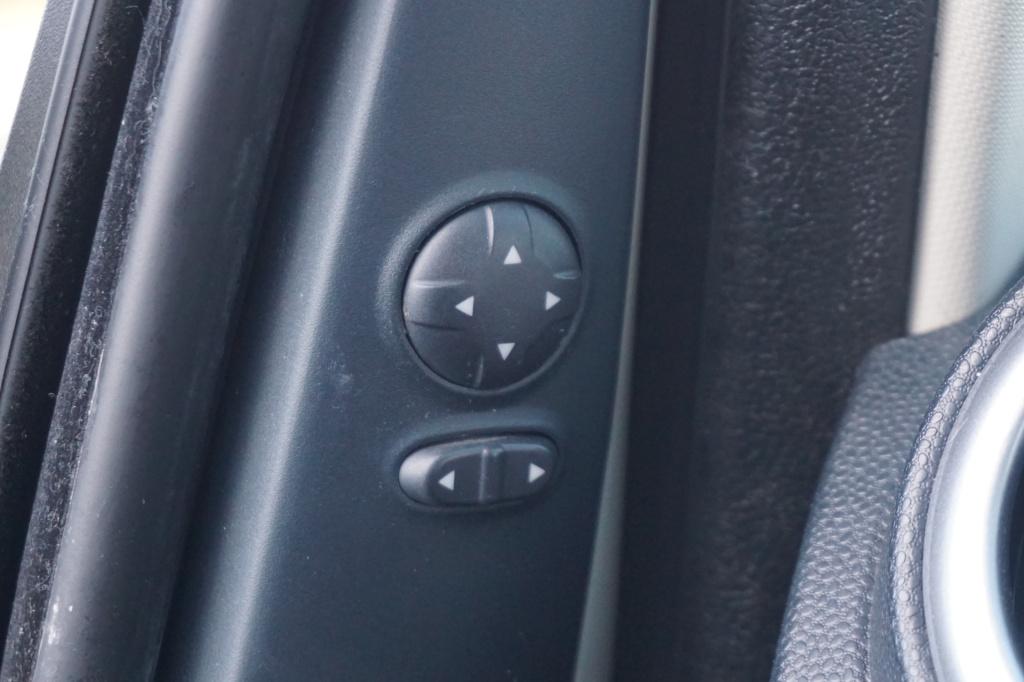 Ford KA 1.2 titanium airco / elektr. ramen / lm velgen / nap / nieuwe apk!
