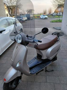Scooter BTC Riva