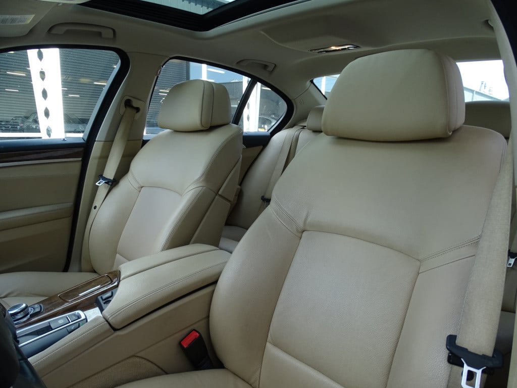 BMW 5 Serie 523i high executive | pano | comfortstoelen | stoelverwarming