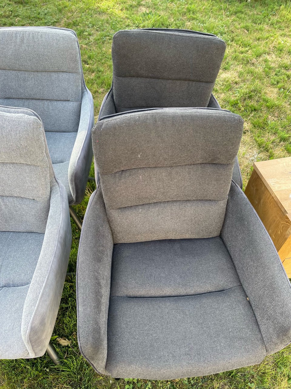 4 grijze comfortabele eetkamerstoelen