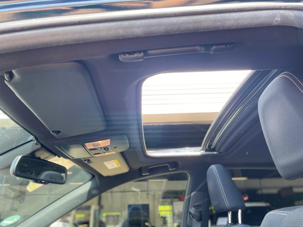 Toyota Rav4 2.5 hybrid awd executive black edition|pano|1650 kg trekgewicht