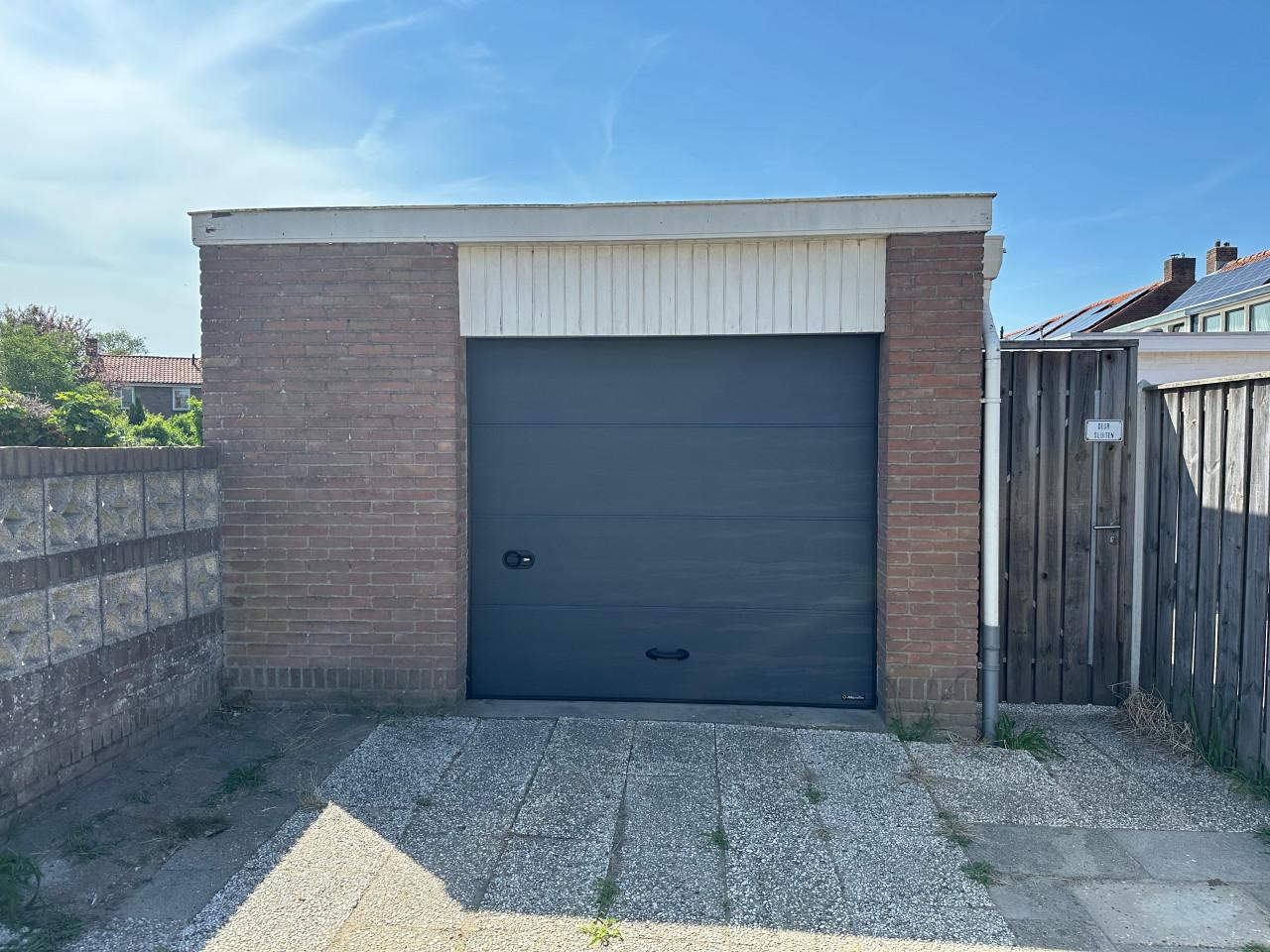 Garage te Huur 28m2 incl. parkeerplaats