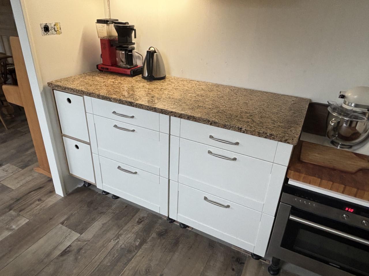 Keukenblok met bovenkastjes