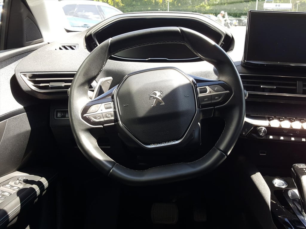 Peugeot 3008 1.2 puretech 130pk s&s eat8 allure | navi | bt | applecarplay&
