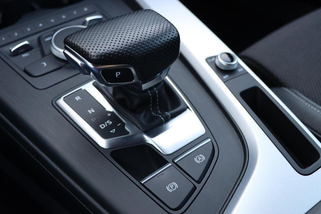 Audi A4 avant 1.4 tfsi sport s line edition