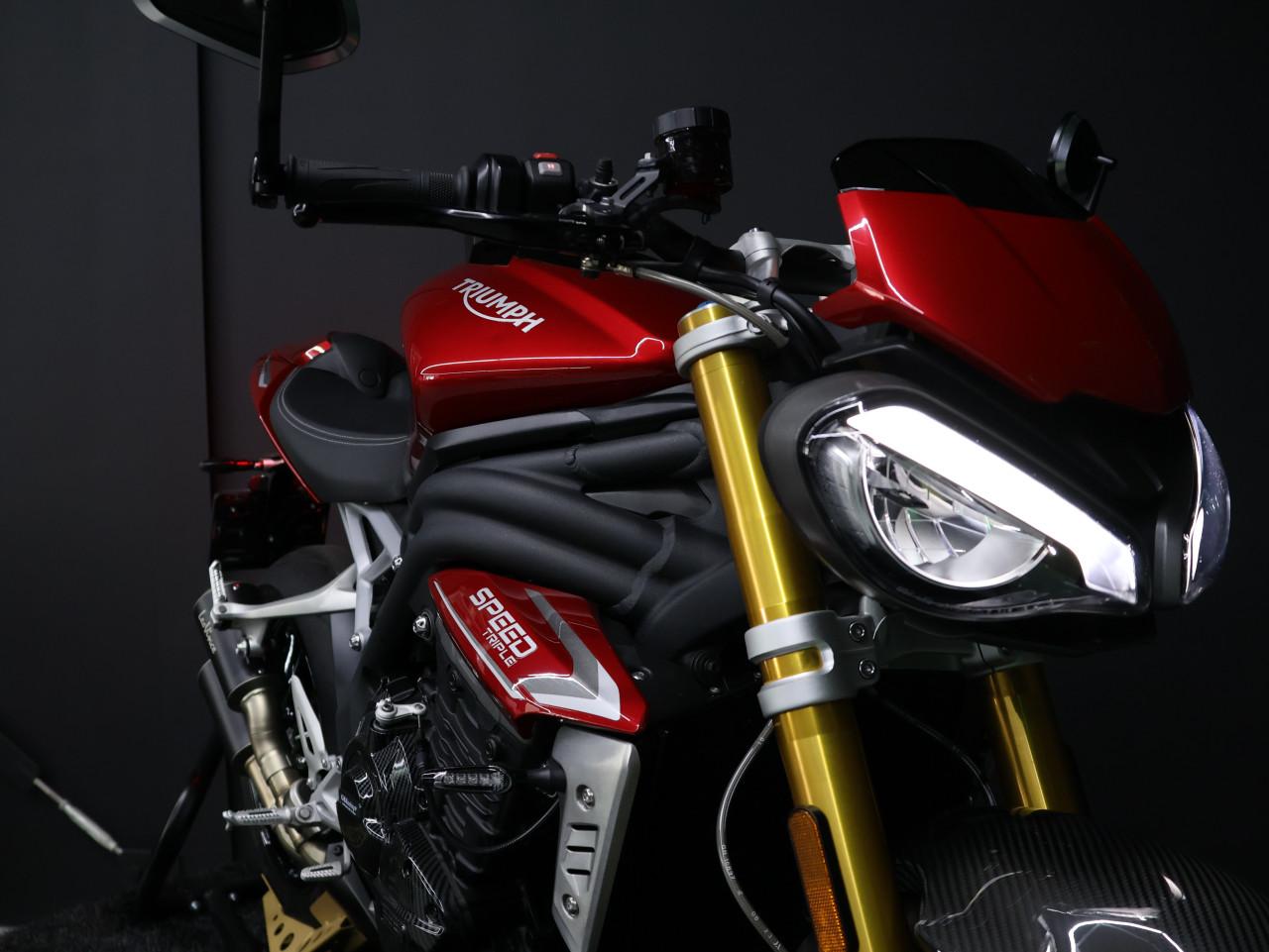 SPEED TRIPLE RS | Carnival Red