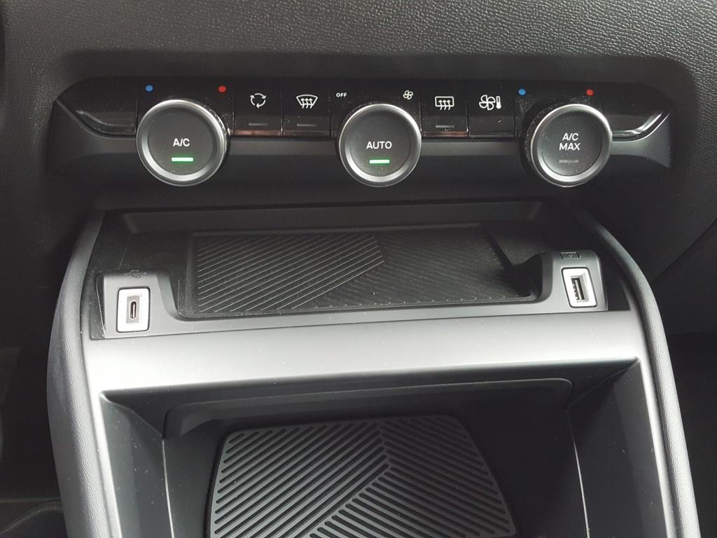 Citroen Ë-c4 ev 50kwh 136pk feel 3-fase apple carplay & android auto | acht