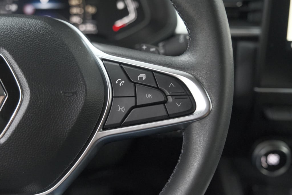 Renault Captur mild hybrid 140 edc techno | navigatie | camera | parkeersen
