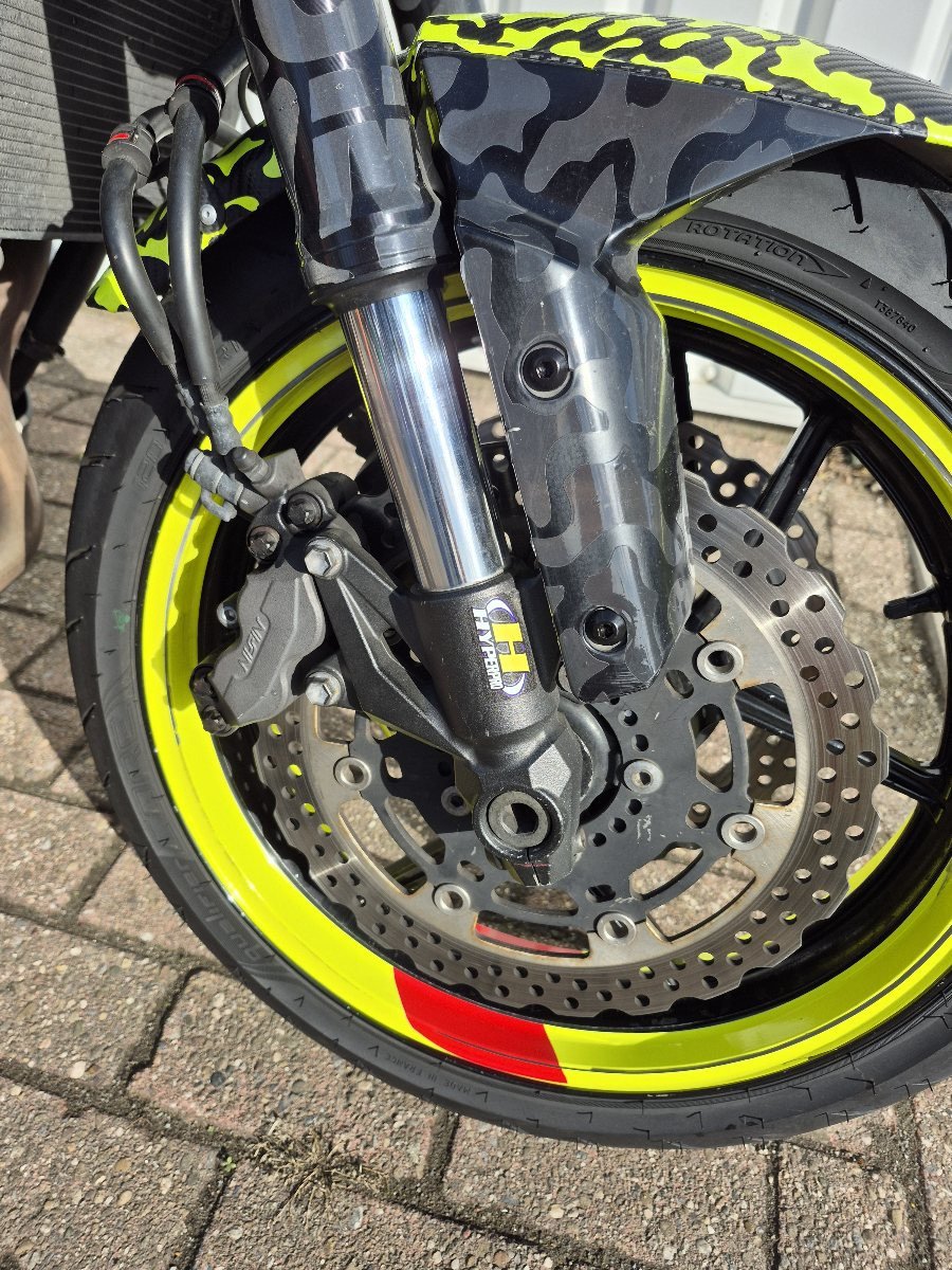 Kawasaki Z800 Performance uit 2015, boordevol extra's