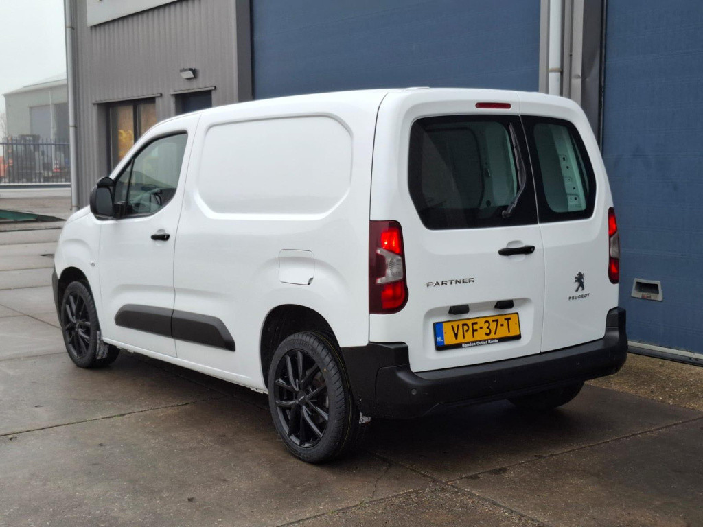 Peugeot Partner 1.5 bluehdi premium airco / cruise controle / navi / 105 pk