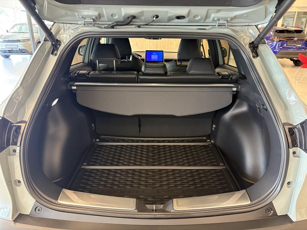 Toyota Corolla Cross hybrid 140 style | premium pack | achterklep elektrisc