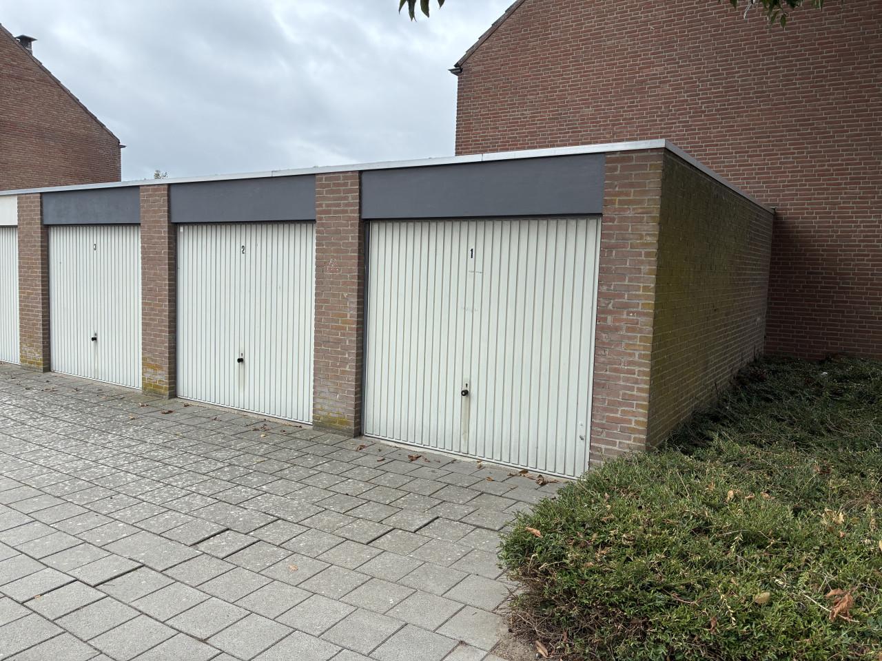 Te huur: garagebox Oostburg