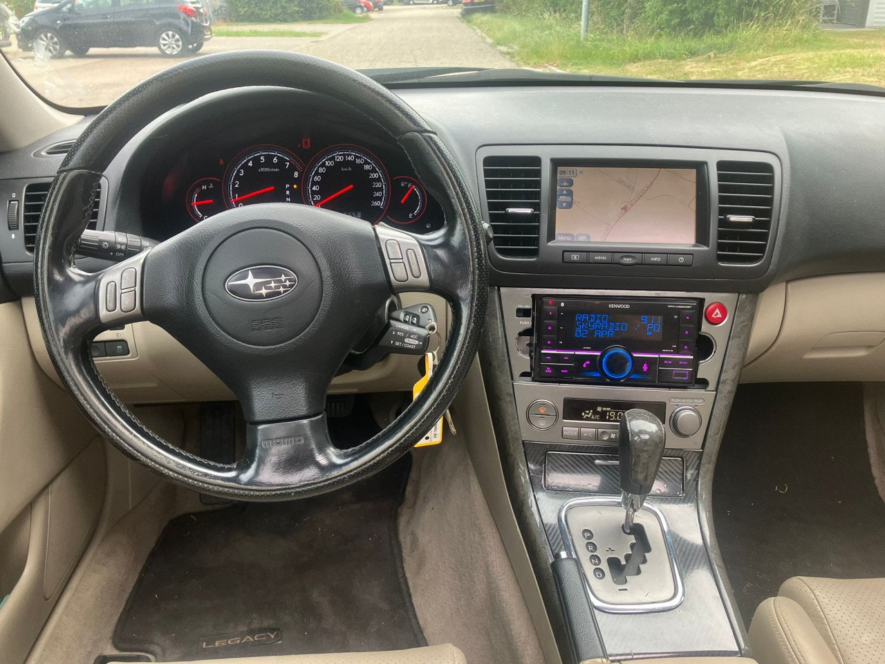 Subaru Lecacy R 3.0