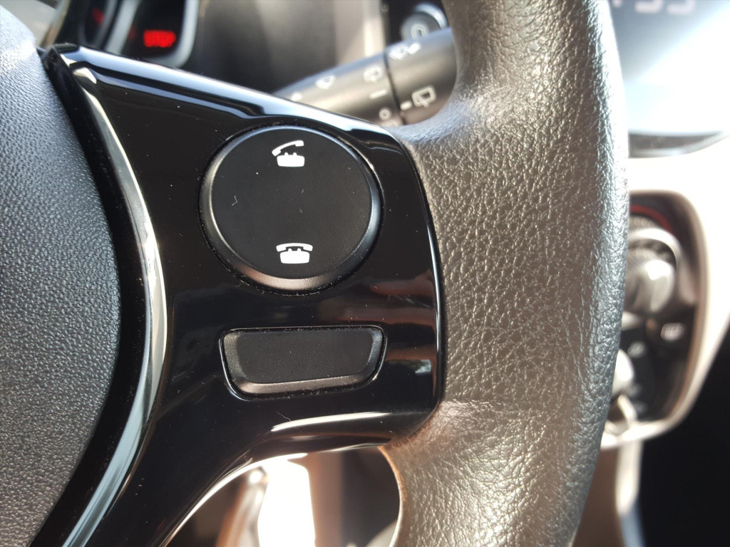 Peugeot 108 active 1.0 e-vti 72pk 5d premium pakket | airco | radio | bluet