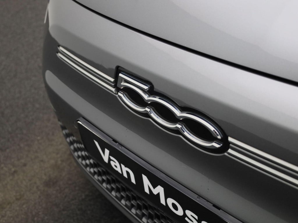 Fiat 500e c la prima 42 kwh