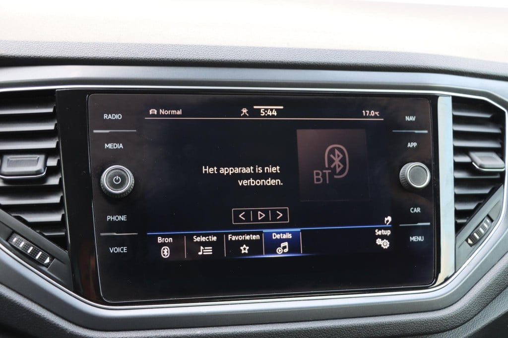 Volkswagen T-roc cabrio 1.5 tsi r-line 150pk dsg7