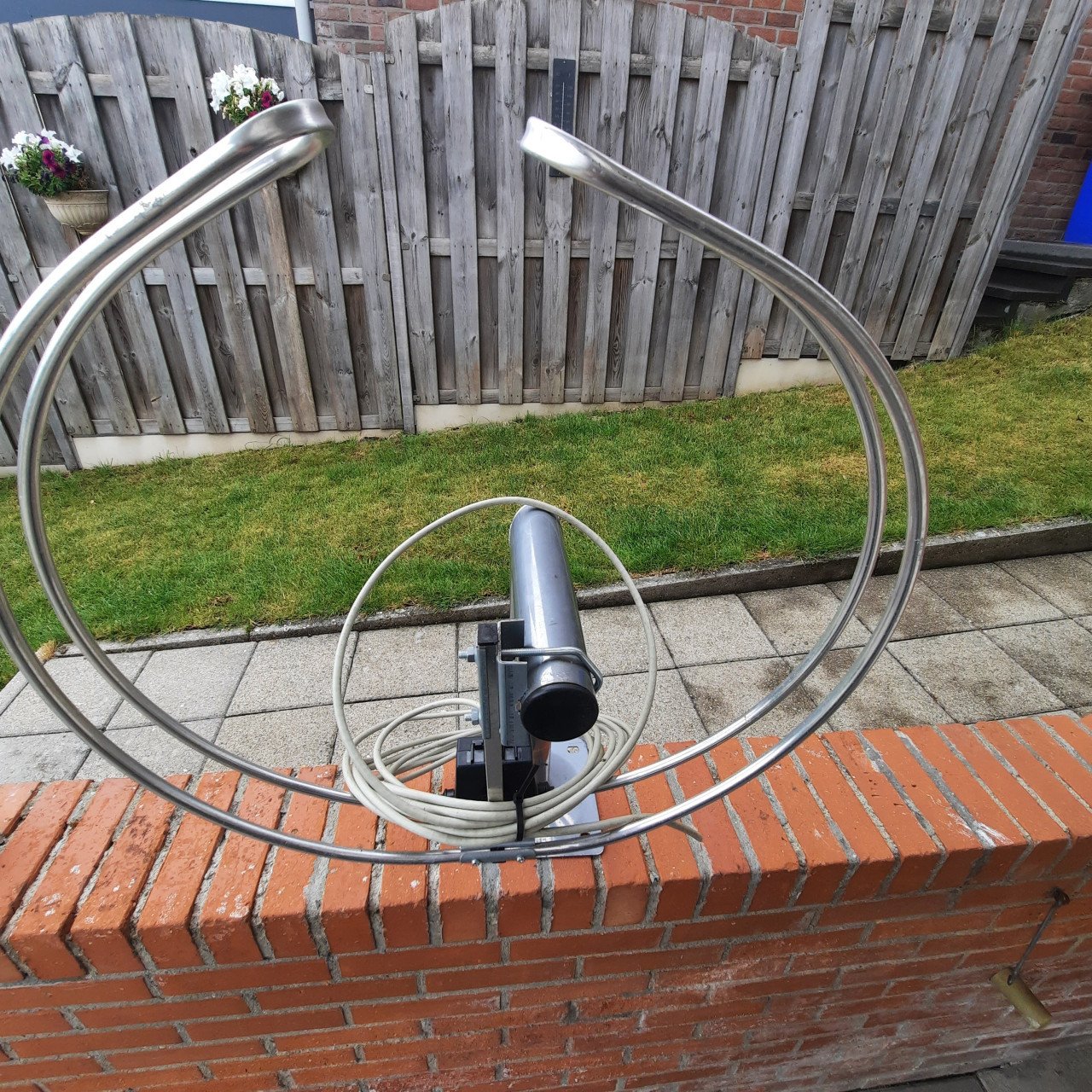 Tv/ radio ontvanger. Gebruikt op camping. KOOPJE