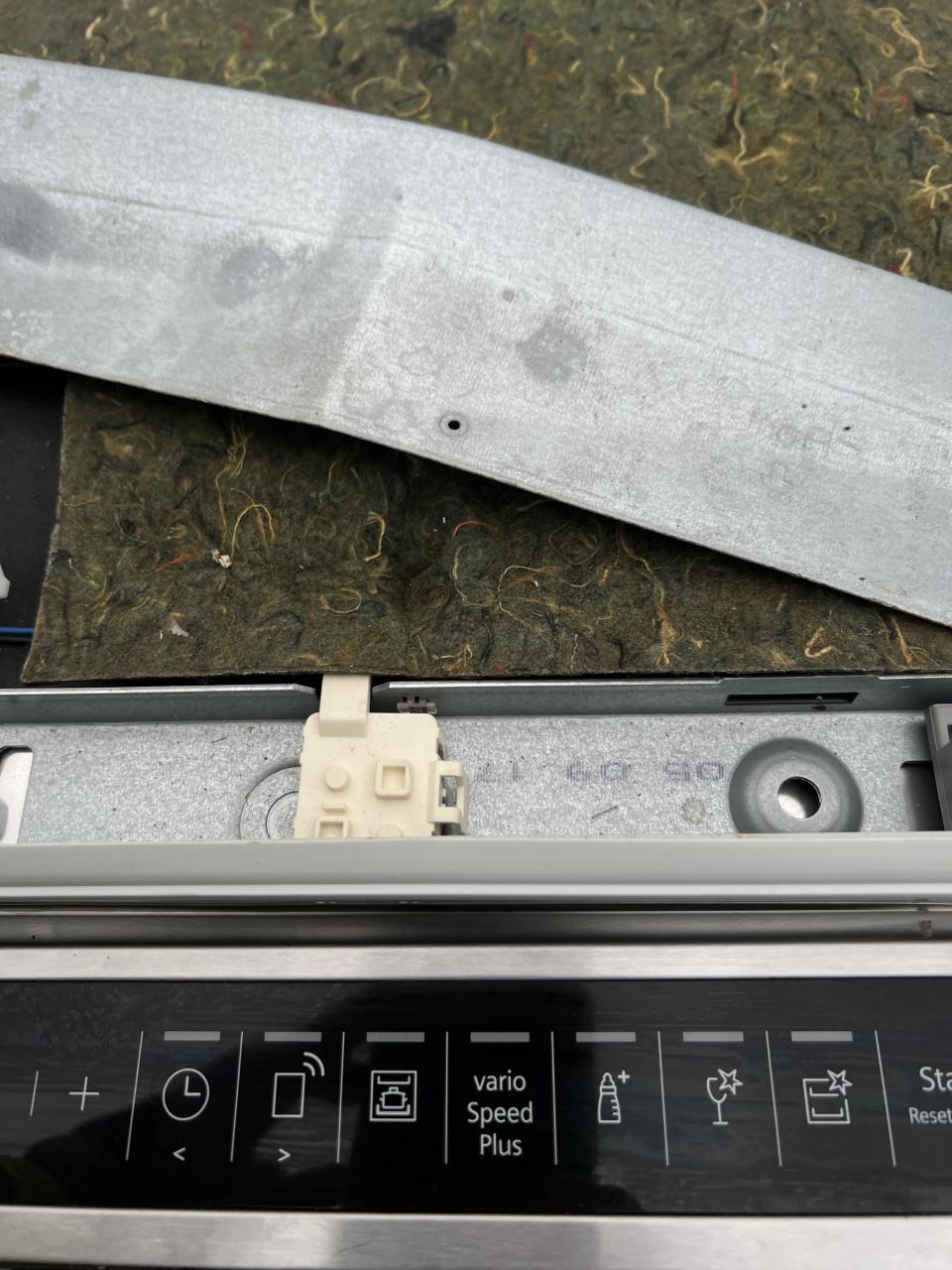 Bijna Niet gebruikte A+++ klasse Siemens inbouw vaatwasser 83x60 cm.