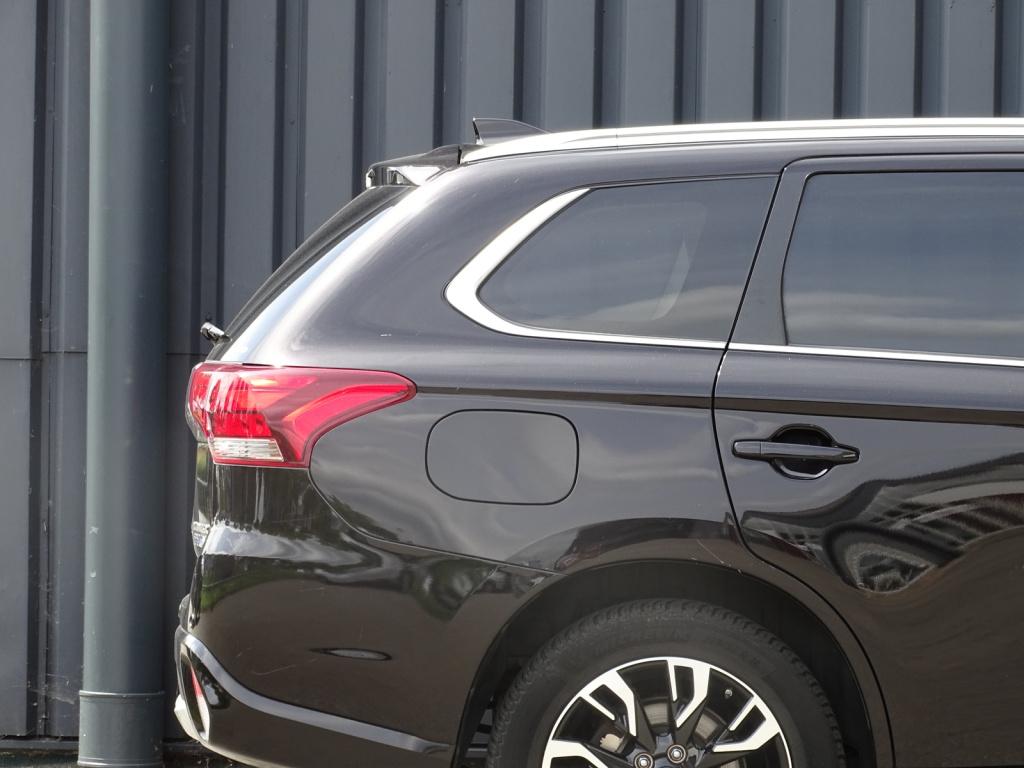 Mitsubishi Outlander 2.0 phev instyle+ schuif-/kanteldak | stoel-/stuurverw