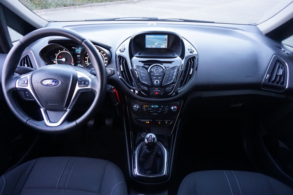 Ford B-max 1.0 ecoboost titanium airco / navi / cruise / camera / parkeers.