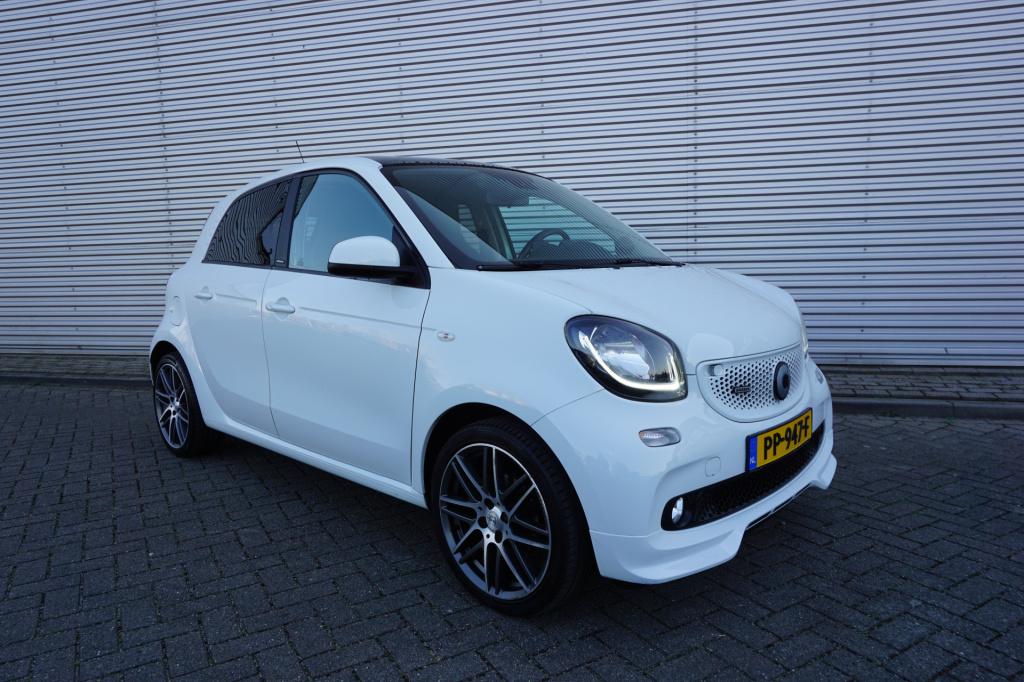 Smart Forfour 1.0 t brabus automaat panoramadak / navi / cruise / camera / 