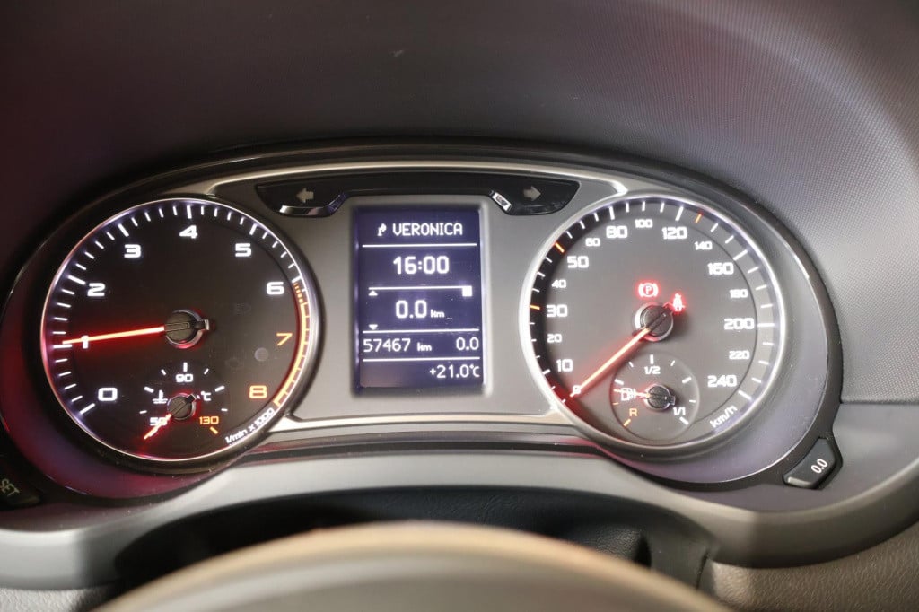 Audi A1 Sportback 1.0 tfsi design s-line nl auto, parkeersensoren, bluetoot