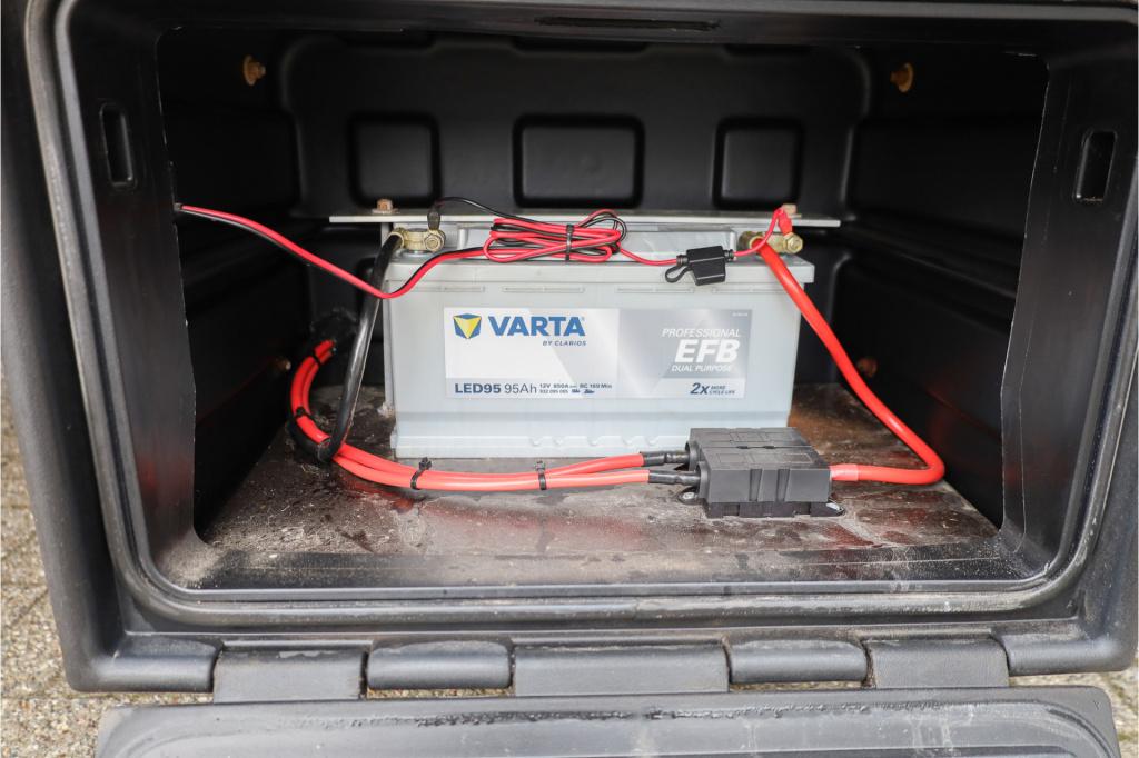 Iveco Daily 35s14 2.3 136pk automaat laadklep i nav i zijdeur i standkachel