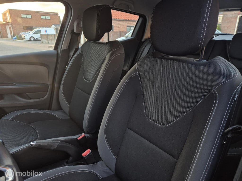 Renault Clio 0.9 tce zen / 1e eigenaar / dealeronderhouden / trekhaak / air